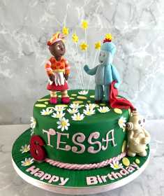 Iggle-Piggle-and-Upsy-Daisy-in-the-night-garden-birthday-cake-