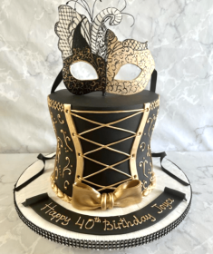 corsett-masquarade-birthday-caker-