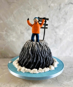 mountain-climber-birthday-cake-