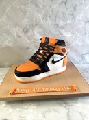 Nike-runner-birthday-cake-