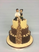 diffrent-coloured-chocolate-curls-wedding-cake-1