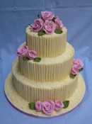 white-chiocolate-curl-wedding-cake