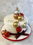 Christmas-cake-with-chocolate-baubells-