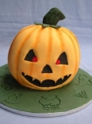 lg_Halloween cake (Copy)