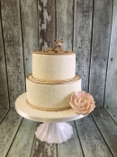 2 tier tight pearl wedding cake