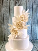3-lage-vintage-sugar-roses-wedding-cake-