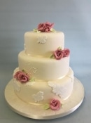 Roses and lace vintage wedding cake