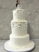 Retro-Royal-icing-wedding-cake-