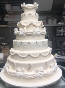 extra large vintage wedding cake 1