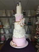 extra large wedding cake