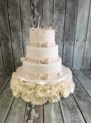 pearl and sugar bow wedding cake