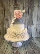silver sequin and ruffles wedding cake (2)