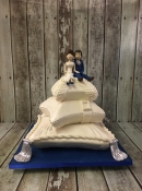 wedding cake pillows