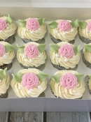 Sugar rose wedding cup cakes