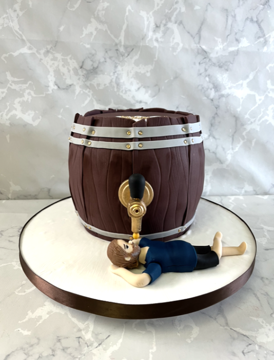 1_Old-fashioned-keg-of-beer-and-sugar-figure