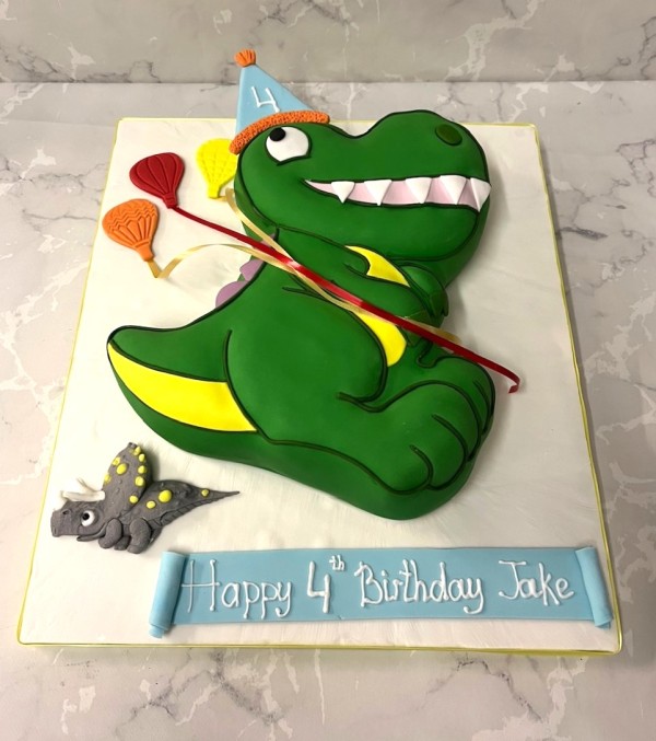 Dinasaur-birthday-cake-