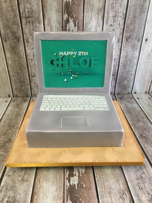 lap top birthday cake