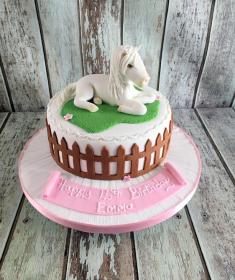 horse pony birthday cake