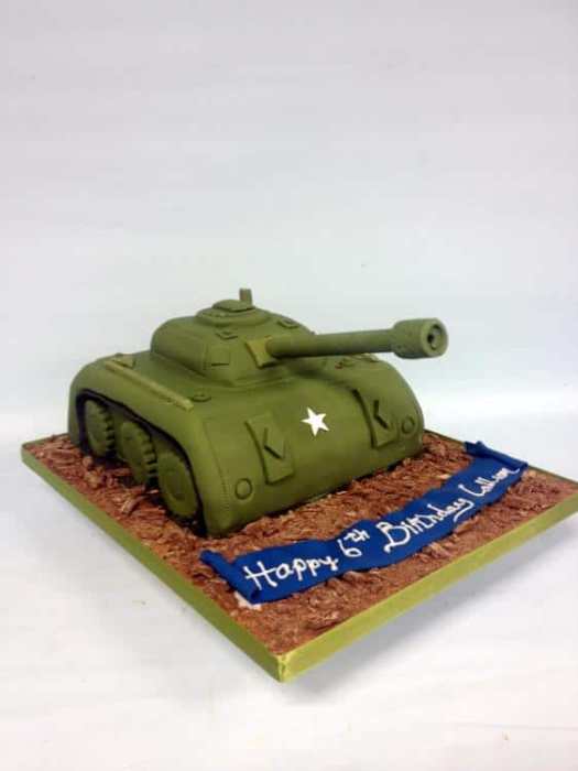 arm tank birthday cake
