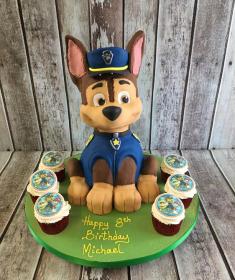 paw patrol 3D chase and cup cakes