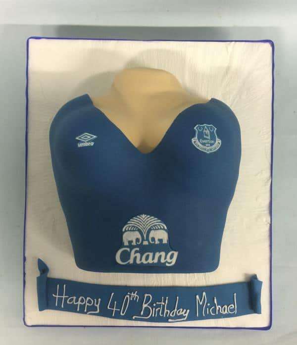 Chang soccer top cake