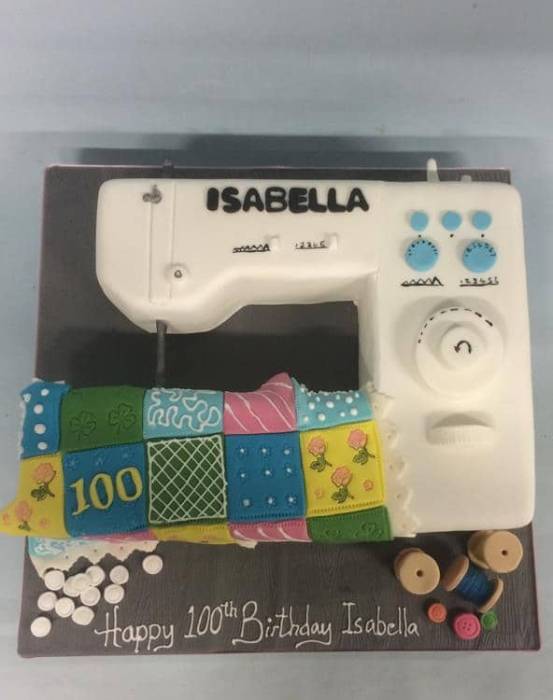 Sewing machine cake