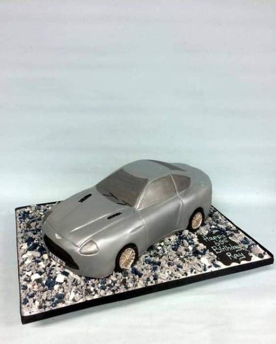 car cakes