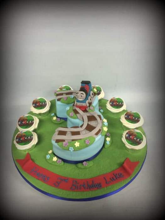 Thomas the tank engin cake