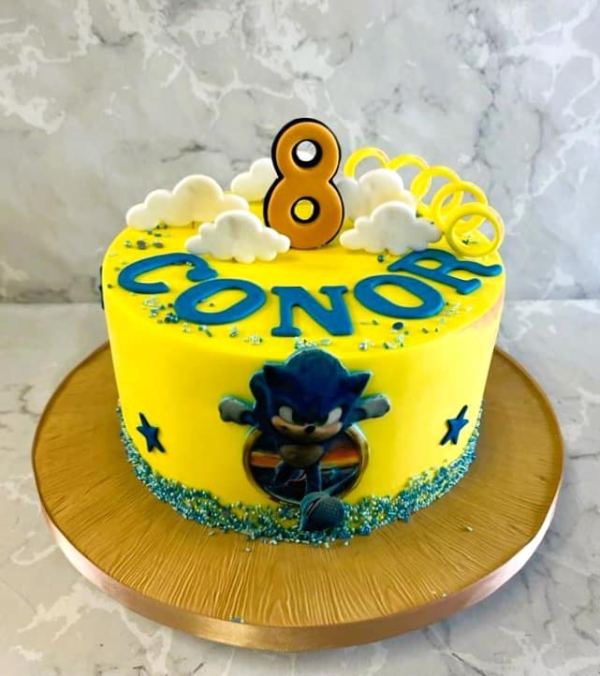Sonic-the-Hedgehog-birthdaay-cake-age-8