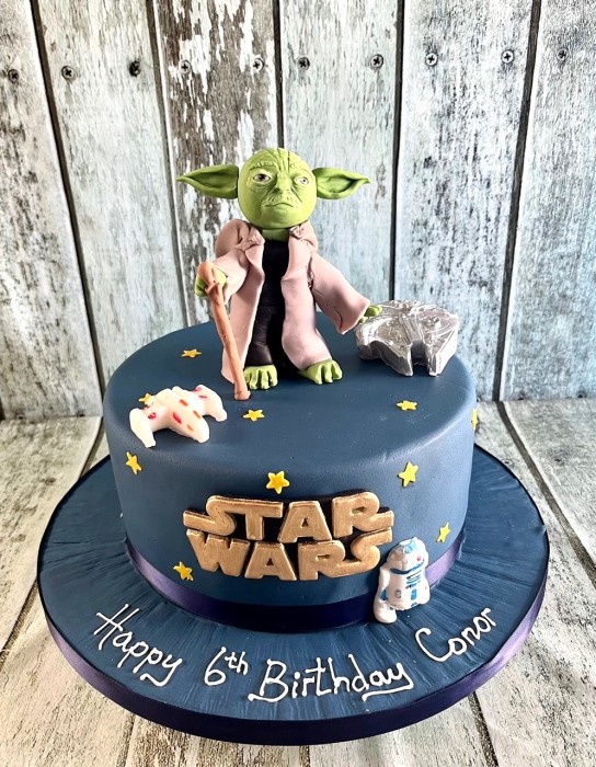Yoda-star-wars-birthday-cake-