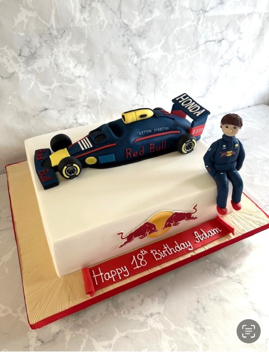 formula-1-birtjhday-red-bull-birthday-cake-
