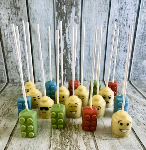 lego-cake-pops