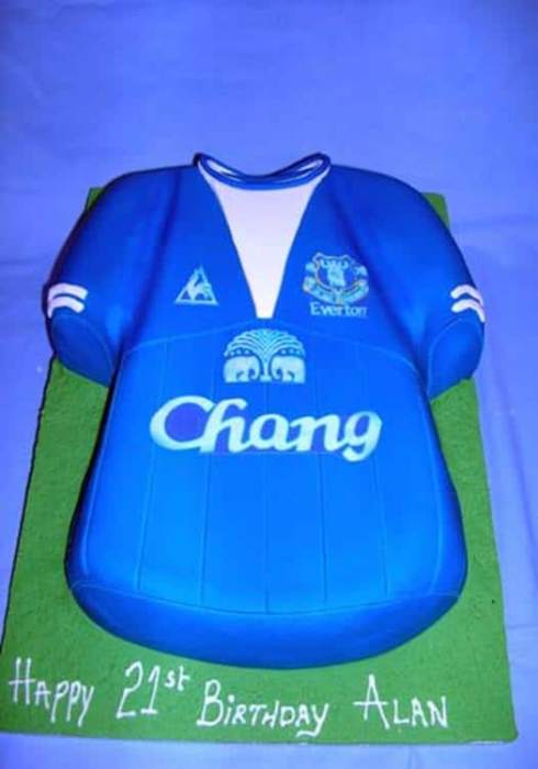 lg_Everton Jersey Cake (Copy)