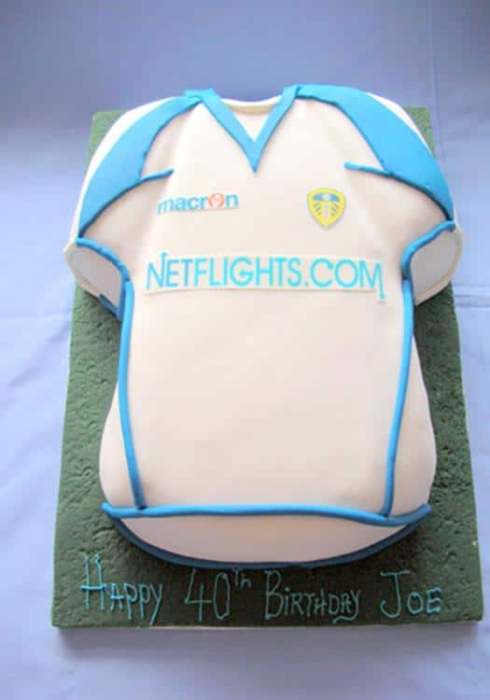 lg_Leeds Utd Jersey Cake (Copy)