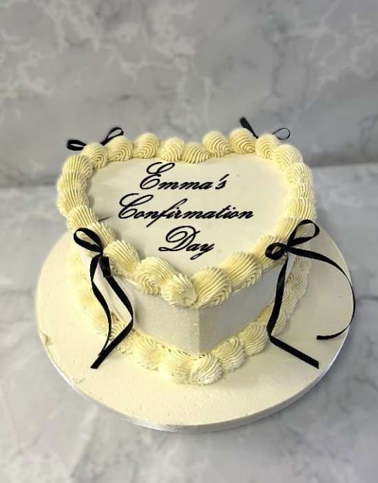 Lambeth-Heart-Confirmation-Cake