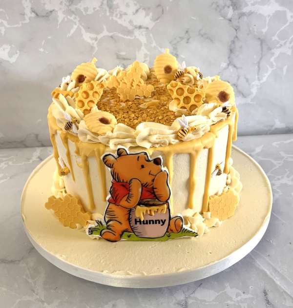 Winnie the-Poo-Baby-Shower-cake