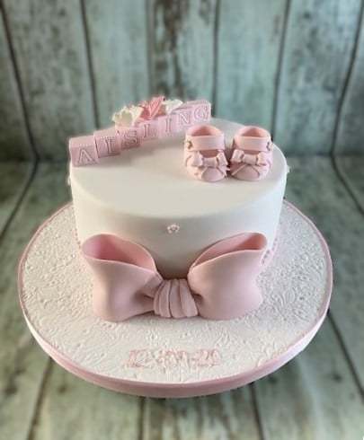 butterflys-and-bow-christening-cake-