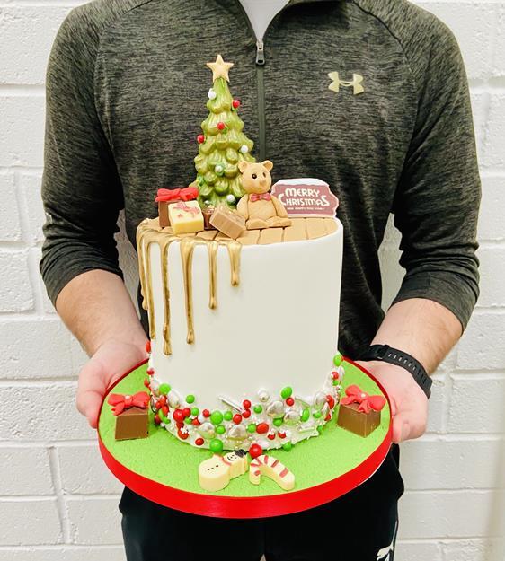 drip Christmas cake