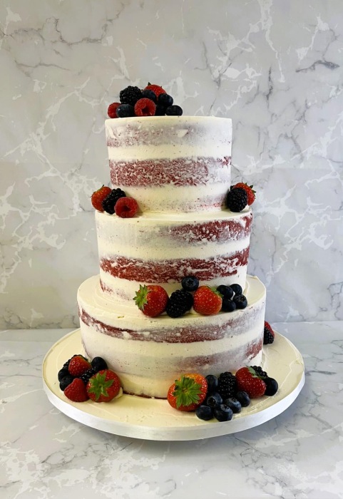 1_semi-naked-wedding-cake-with-fresh-fruit-