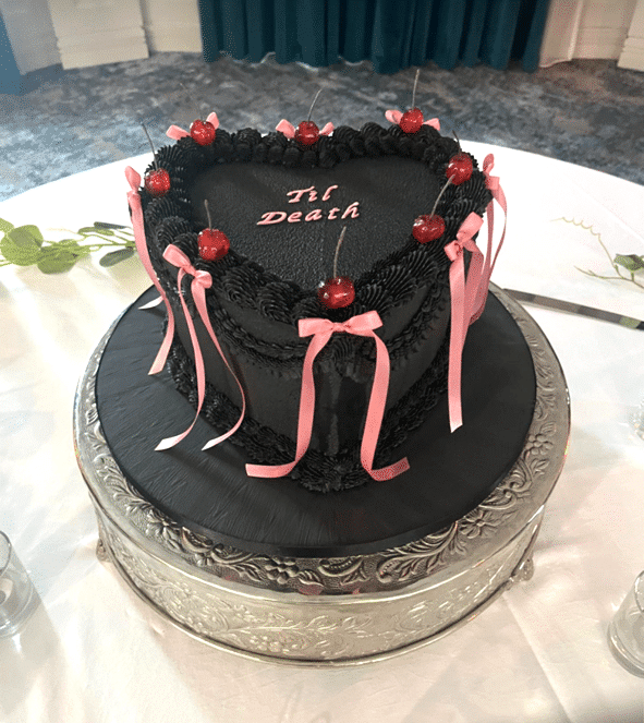 Black-Buttercream-Lambeth-Heart-Wedding-Cake