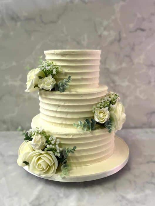 Buttercream-wedding-cake-
