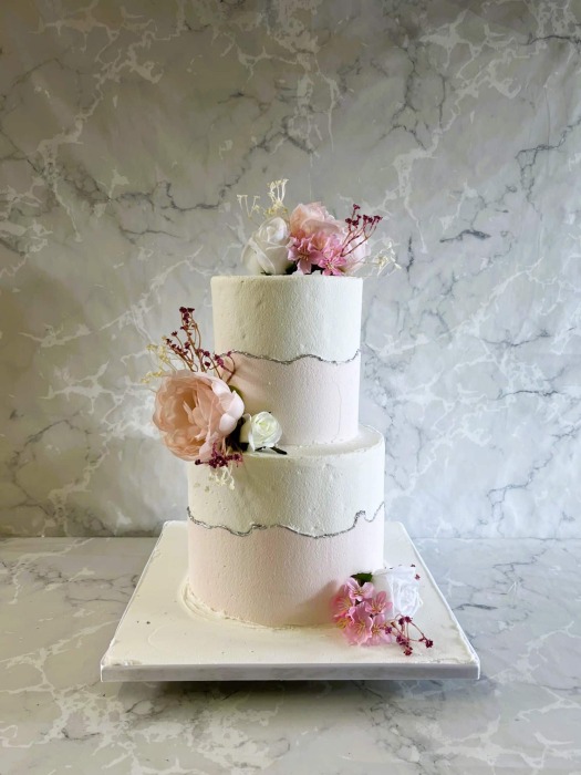 Buttercresan-wedding-cake-with-overlay-colour-