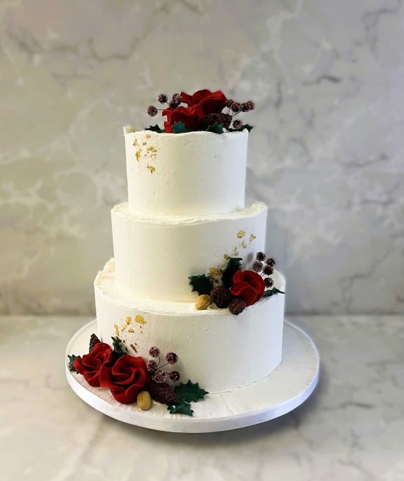 Winter-frosting-with-gold-leaf