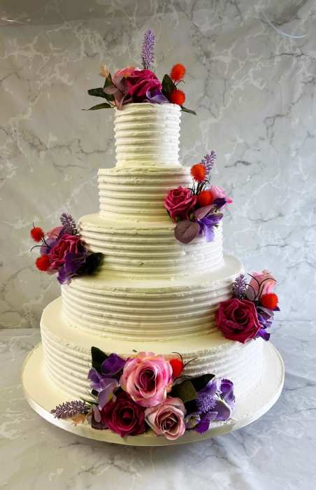 combed-buttercream-large-wedding-cake-