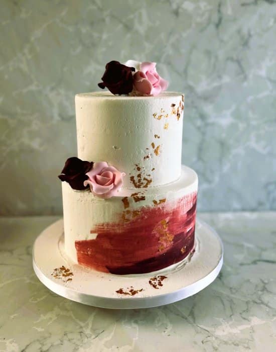 hand-painted-frosting-wedding-cake-with-sugar-flowers-