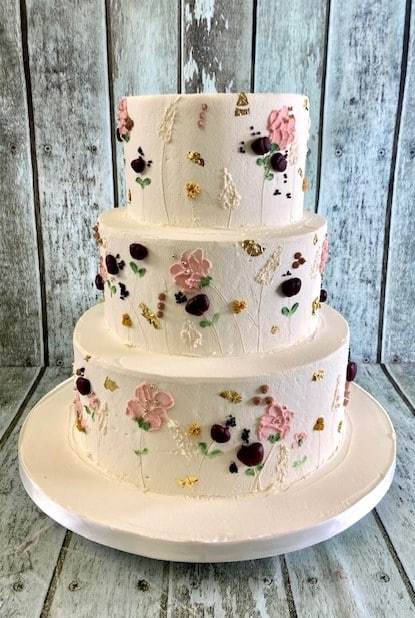 oriental-buttercream-with-buttercream-flowers-