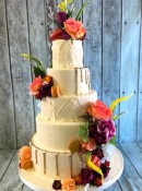 5-tier-buttercrem-with-silk-flowers-wedding-cake-and-gold-drip-