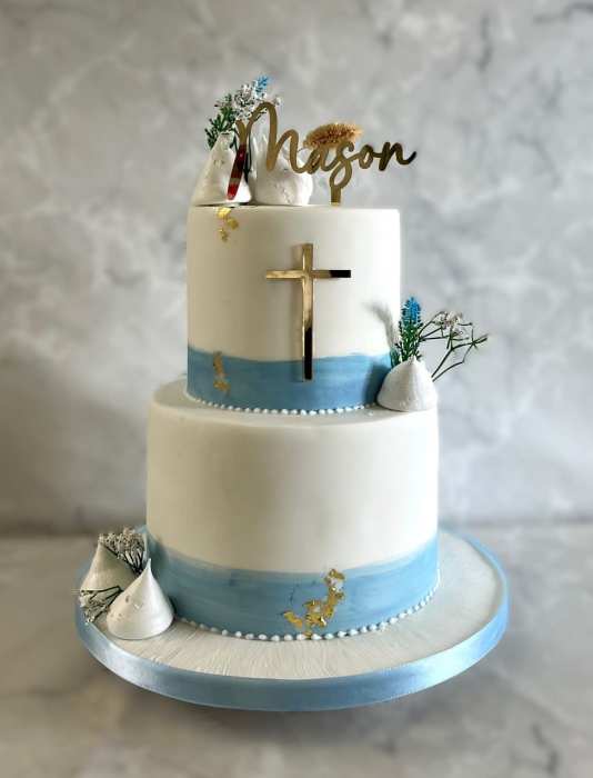 Communion-cake-with-colourwash-and-merangues-