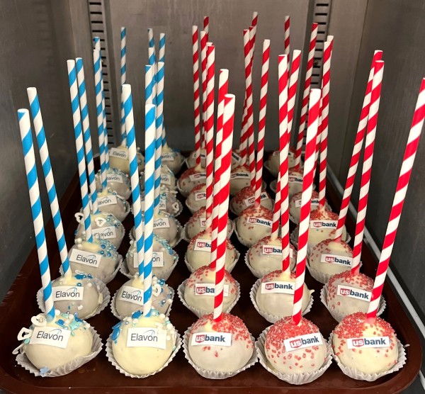 evevon-corporate-cake-pops-