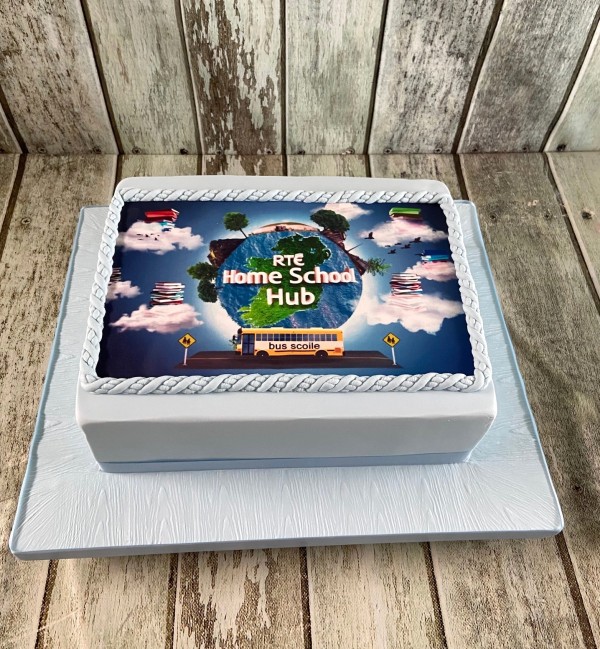 home-hub-corporate-cake-